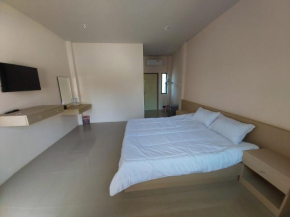 Hotels in Pak Prieo